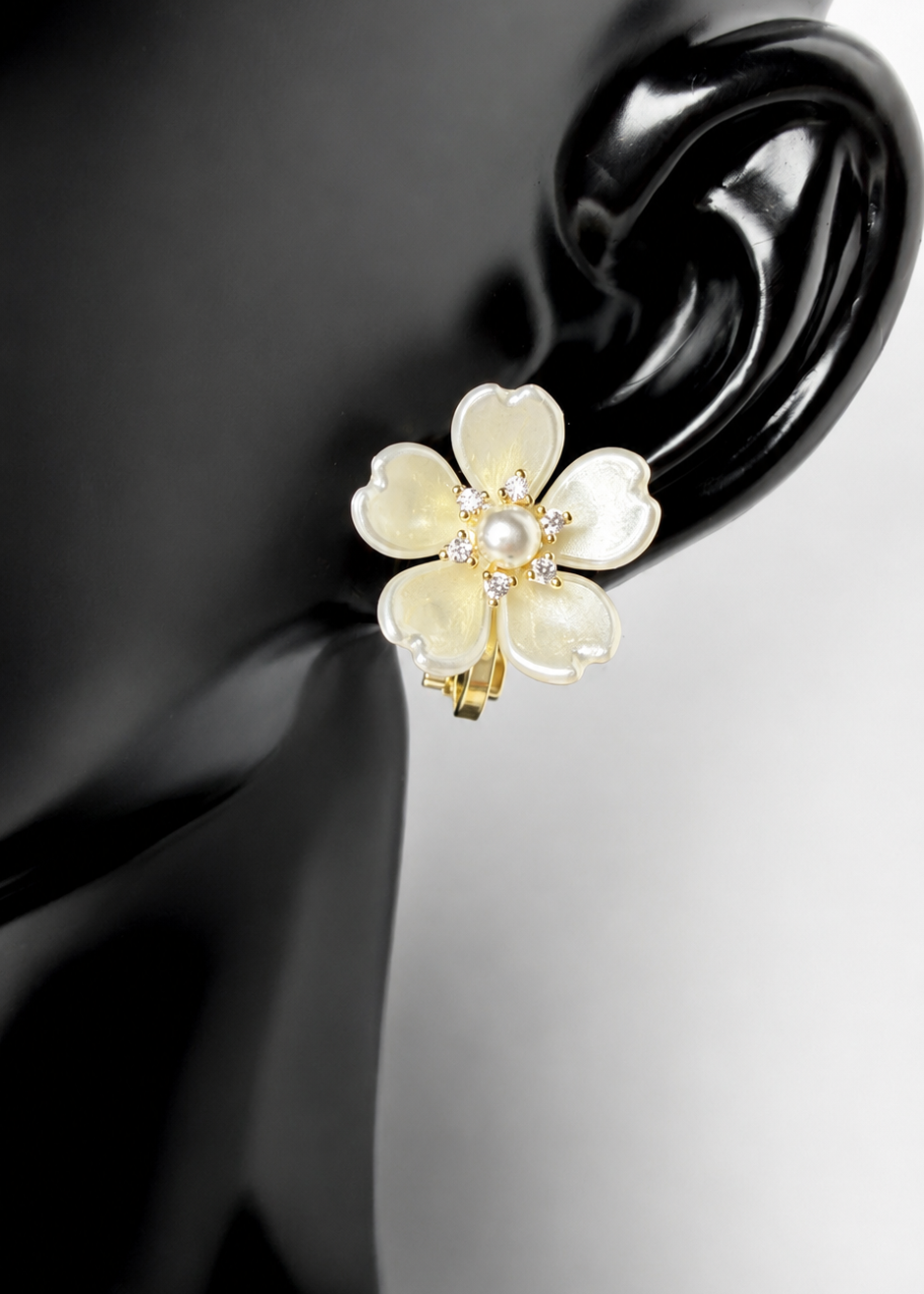 Sakura Stud Earrings