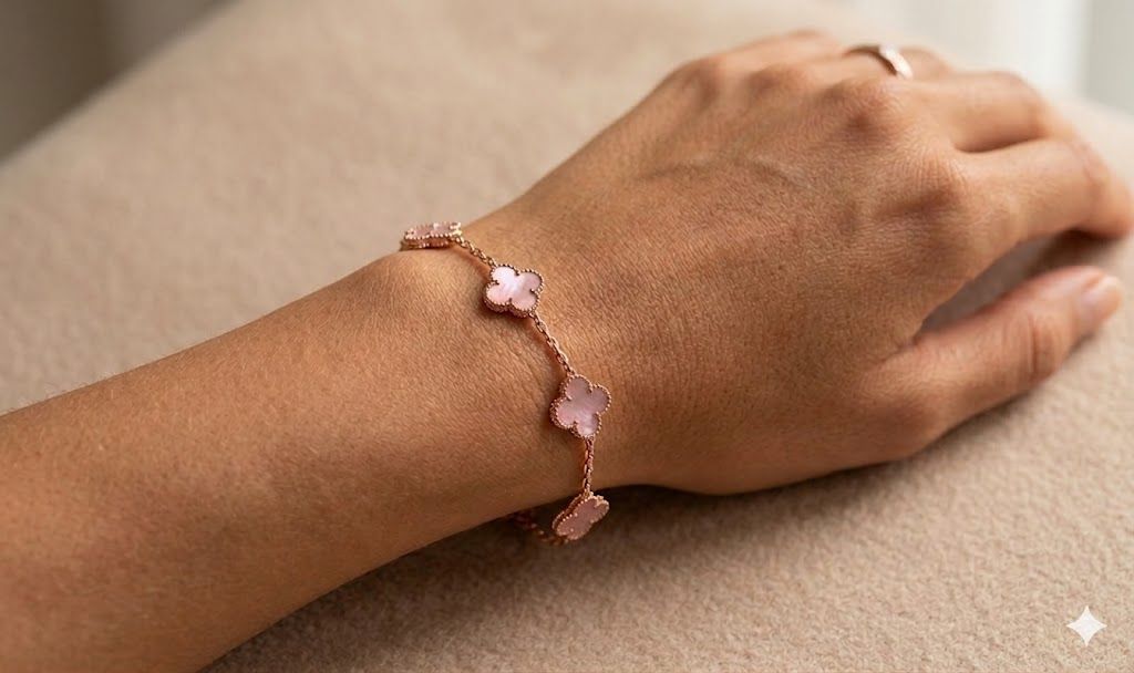 Rose Gold Clover Bracelet – Mother of Pearl